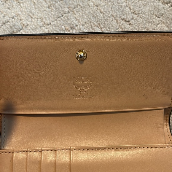 MCM. Made in Korea - Picture 7 of 8